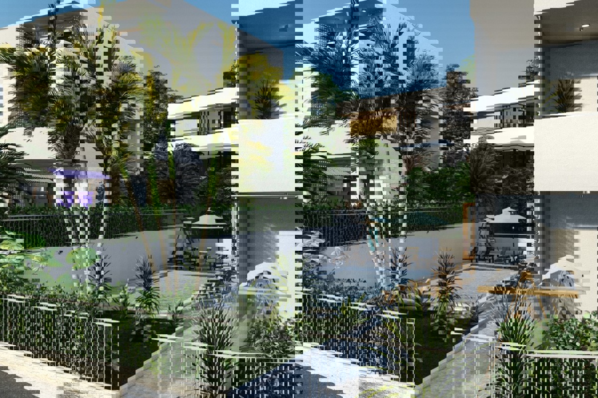 Appartamento in un nuovo edificio a Ciovo con vista mare