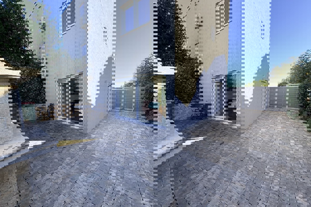 Moderna proprietà in prima fila sul mare