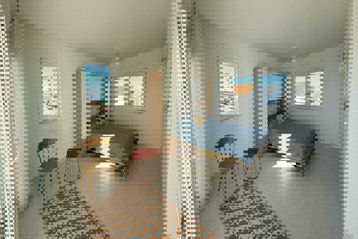 Moderna proprietà in prima fila sul mare