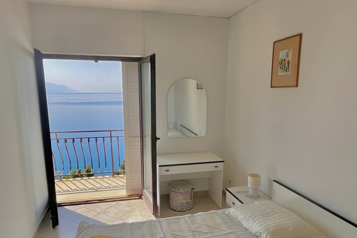 Palazzina in prima fila sul mare