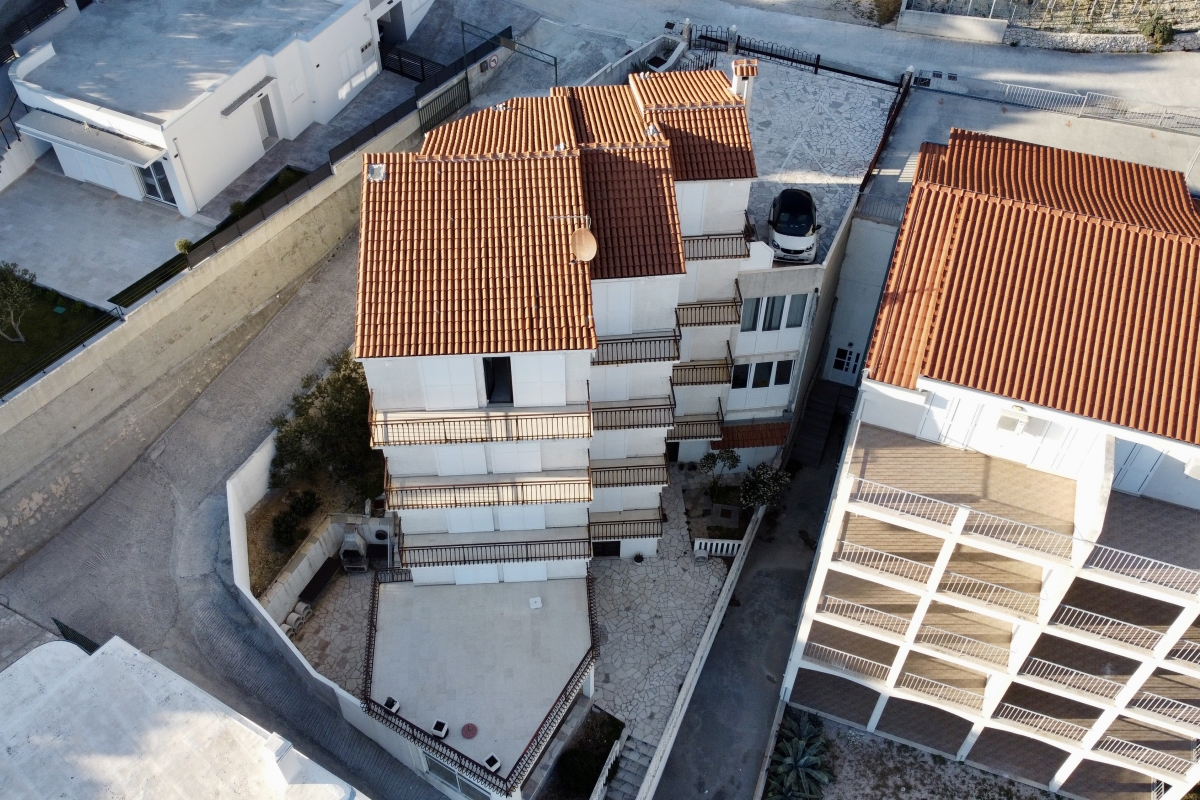 Palazzina in prima fila sul mare