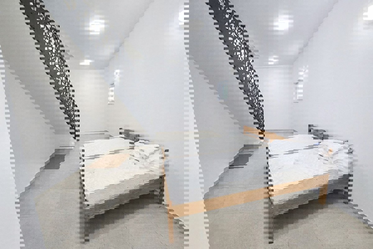 Moderna casa bifamiliare nel centro di Malinska