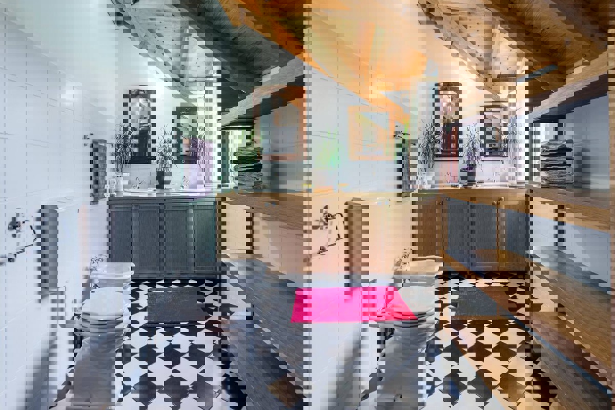 Autentica villa in pietra con vista mare