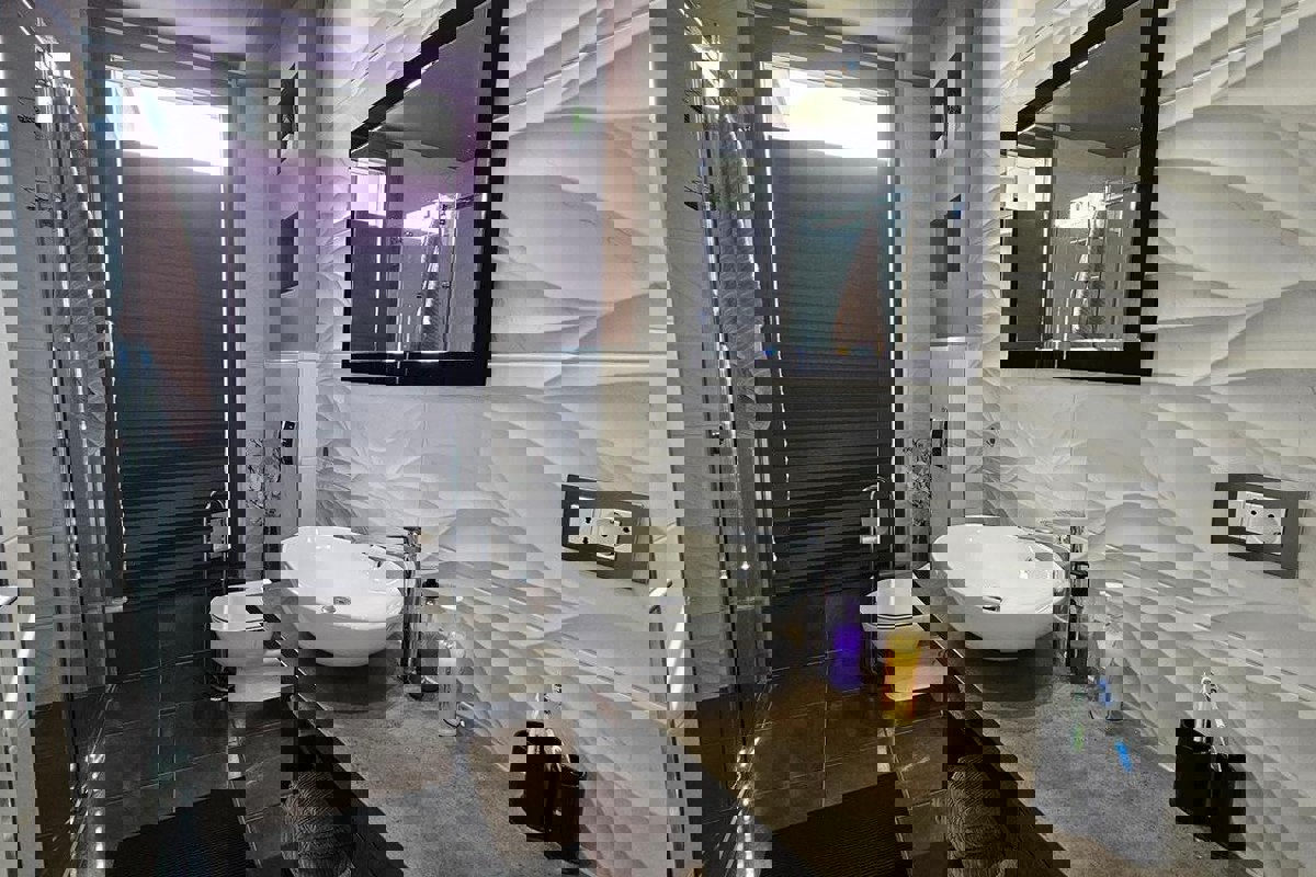 Villa di lusso con piscina e vista mare