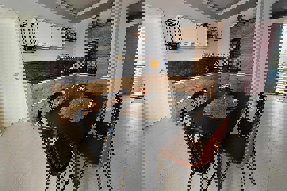 Villa di lusso con piscina e vista mare