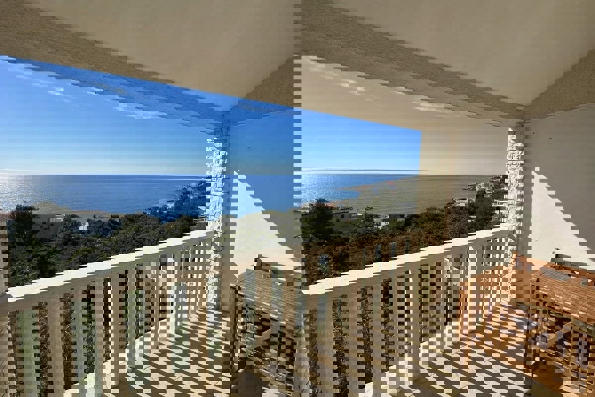 Casa indipendente con vista mare aperta