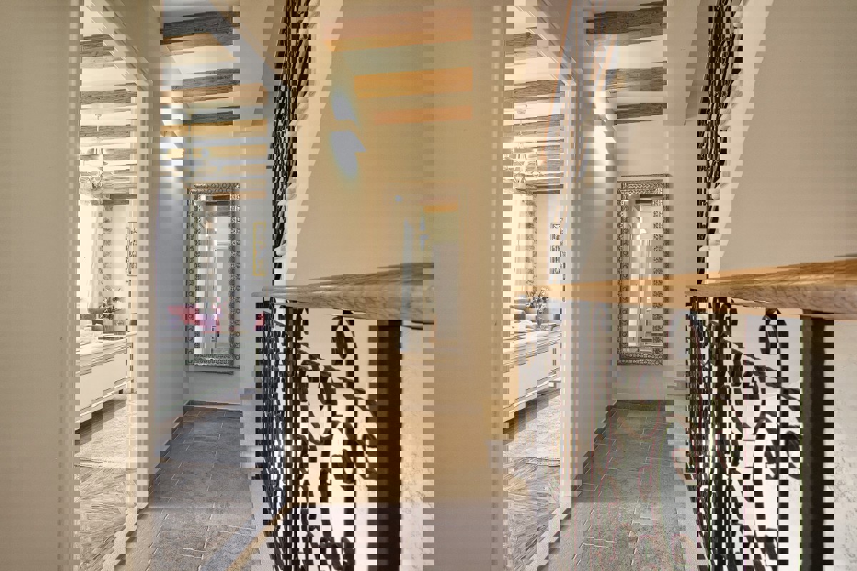 Lussuosa villa in pietra nel cuore del centro storico