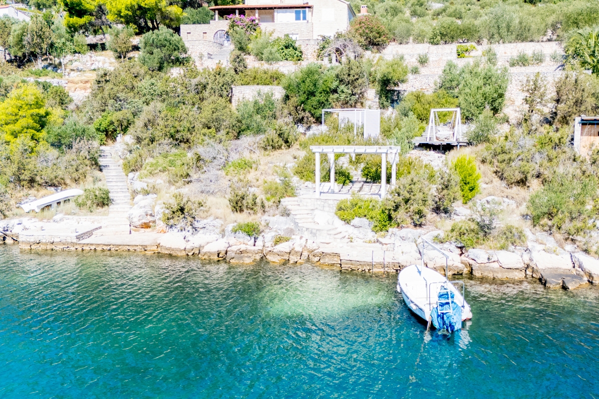 Terreno edificabile in prima fila sul mare