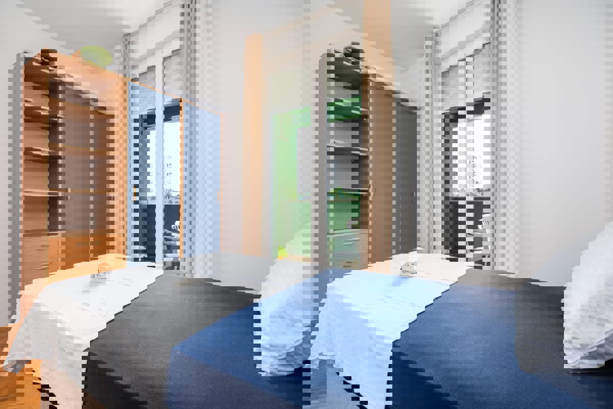 Appartamento arredato con due camere da letto in posizione eccellente