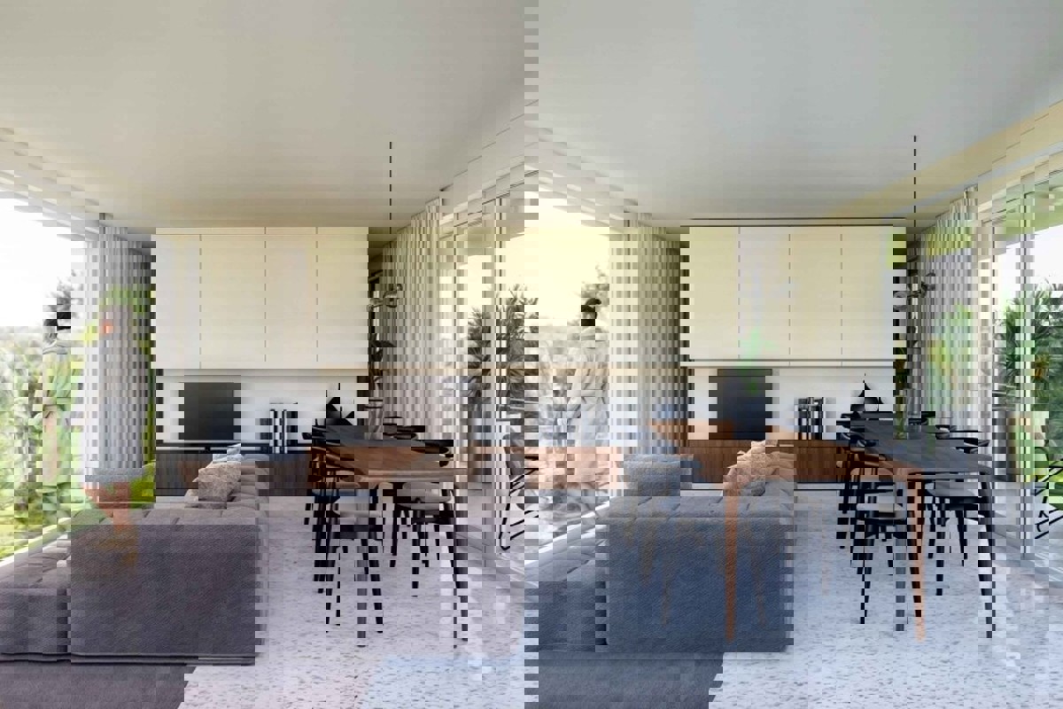 Appartamento con vista mare in un nuovo edificio