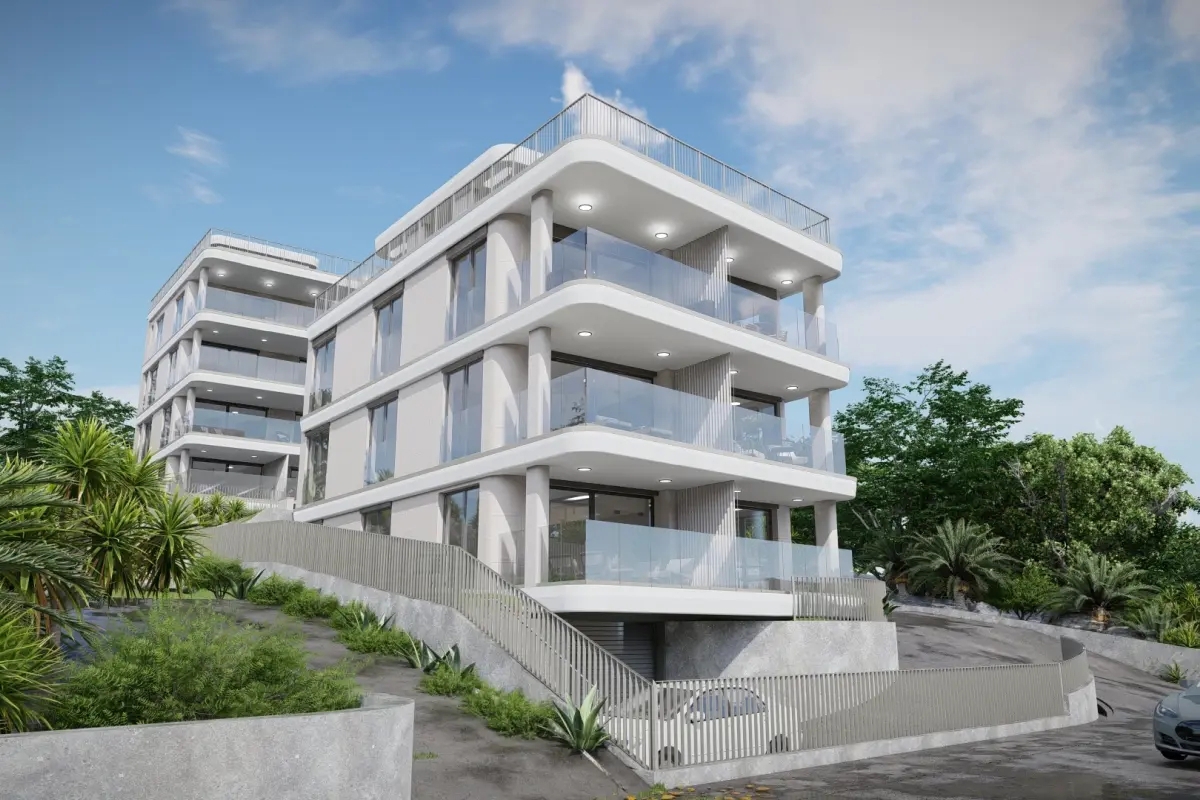 Lussuoso attico con due camere da letto e terrazza sul tetto