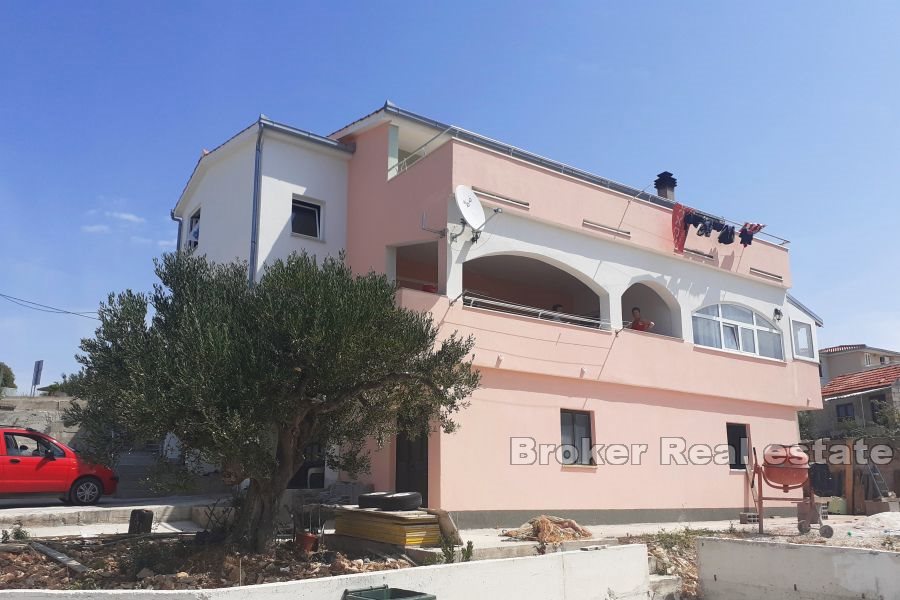 Casa con vista aperta su mare e isole