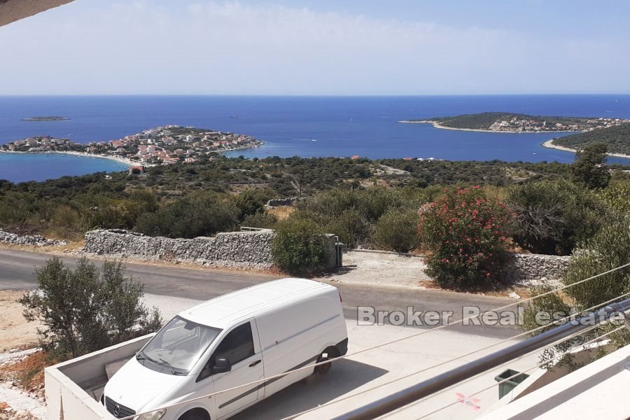 Casa con vista aperta su mare e isole