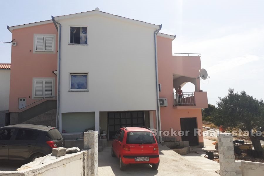 Casa con vista aperta su mare e isole