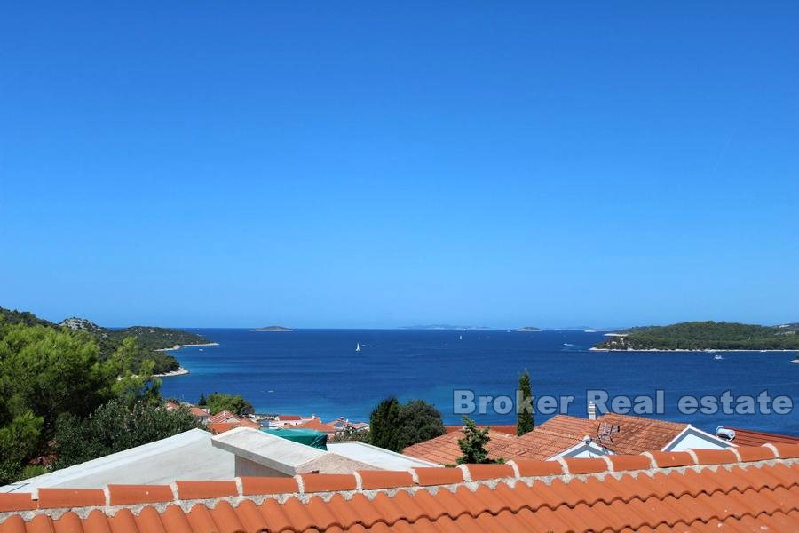 Palazzina con vista mare