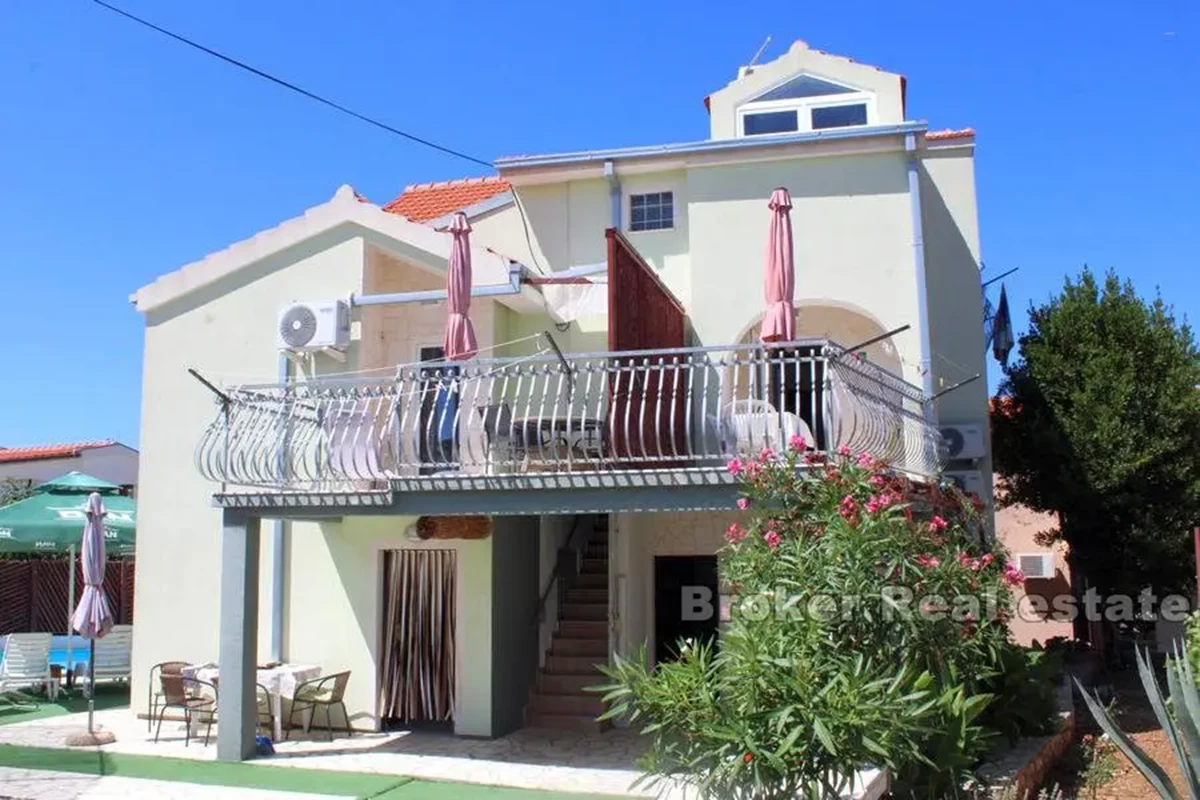 Palazzina con vista mare