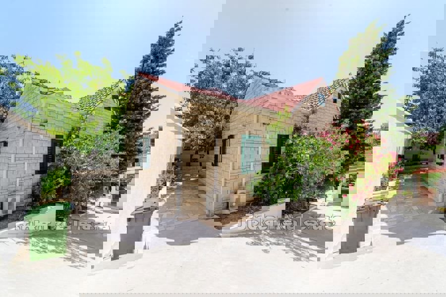 Casa in pietra ristrutturata