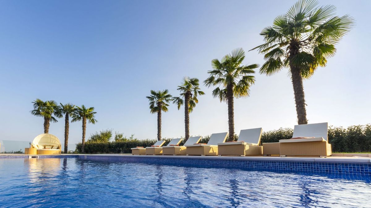 Villa di lusso con piscina e vista mare