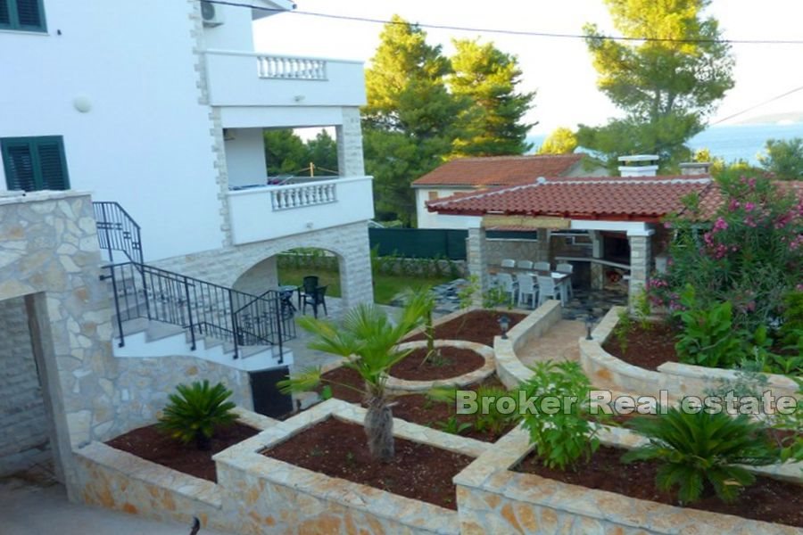 Casa con piscina e vista mare aperto