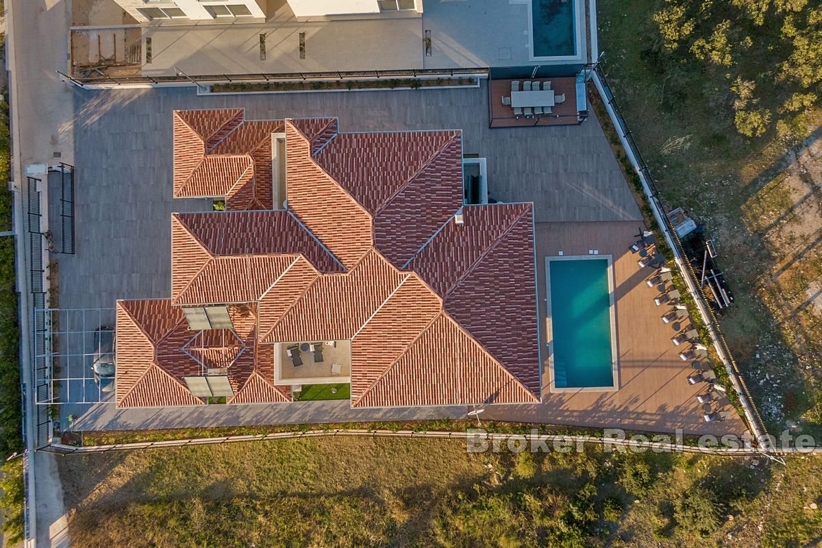 Una villa unica in prima fila sul mare