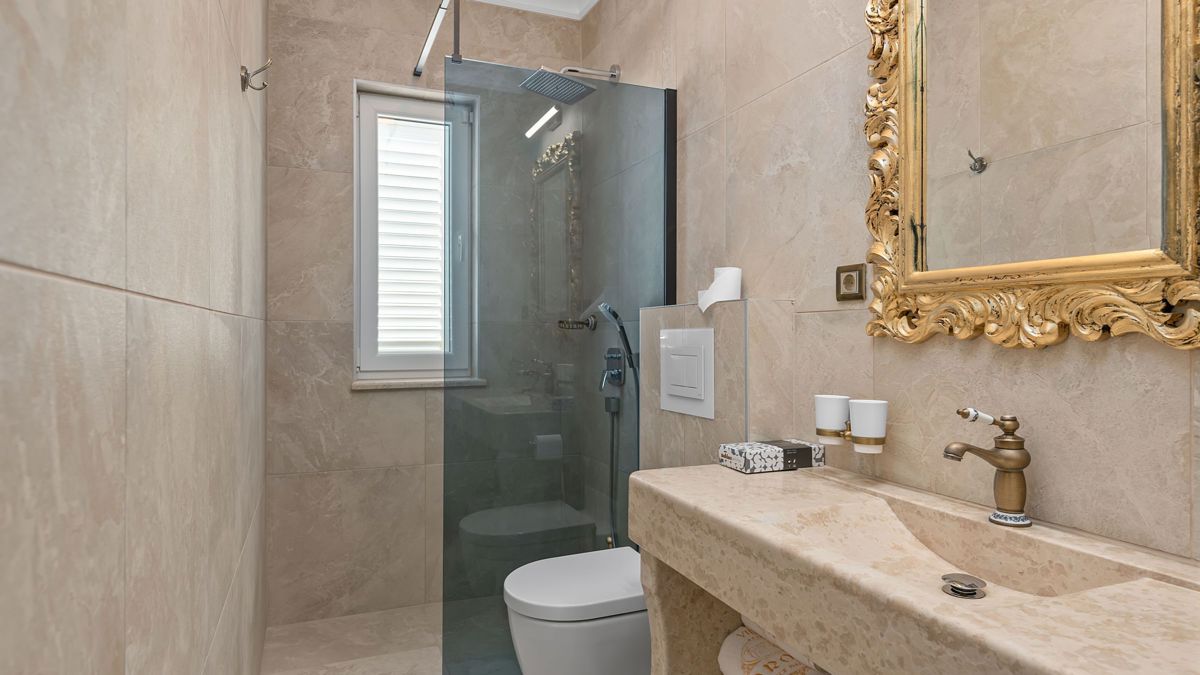 Una villa unica in prima fila sul mare