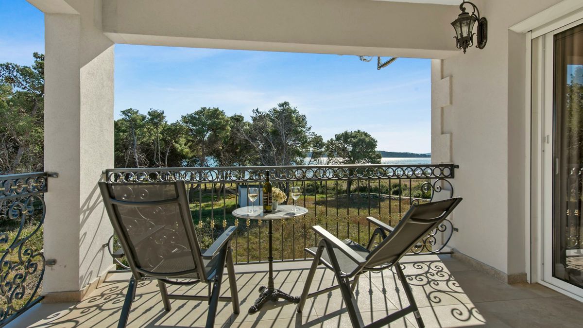 Una villa unica in prima fila sul mare