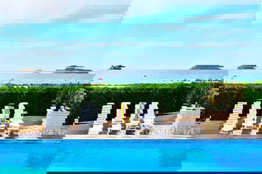 Villa prima fila al mare