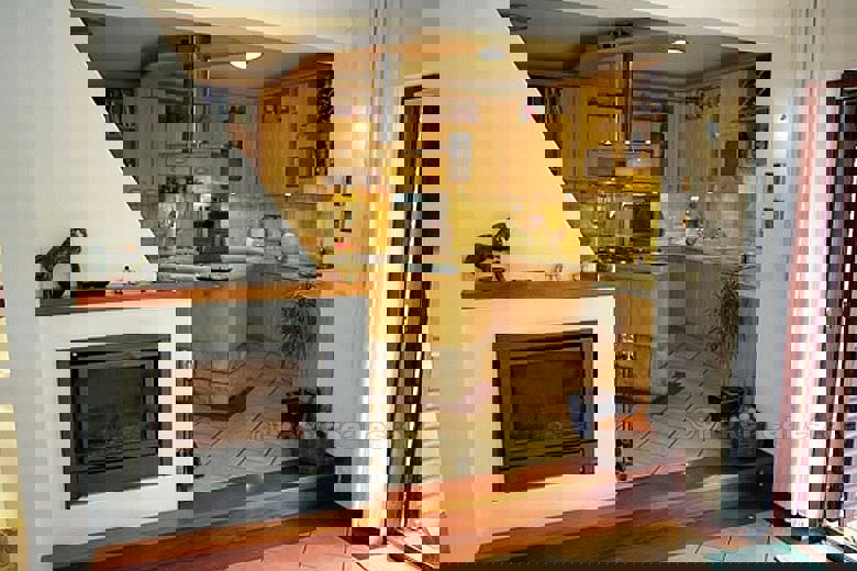 Bella villa moderna, in vendita