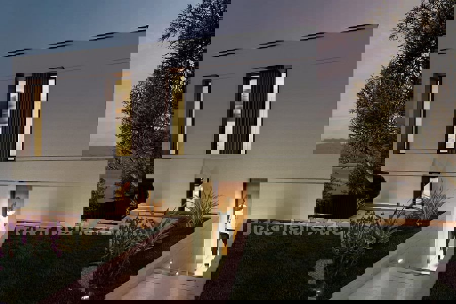 Impressionante villa in una posizione eccellente vicino al mare