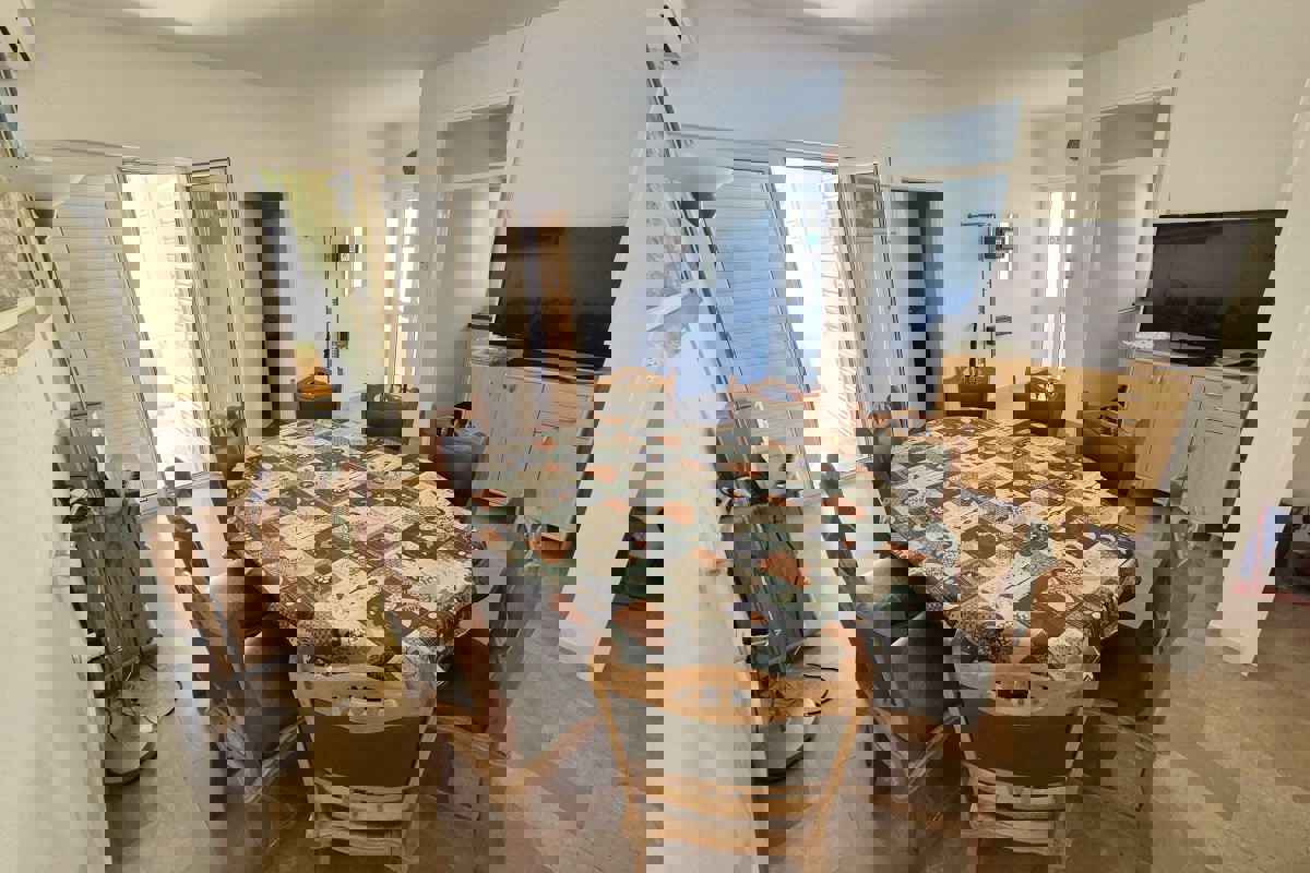 Casa indipendente con vista mare