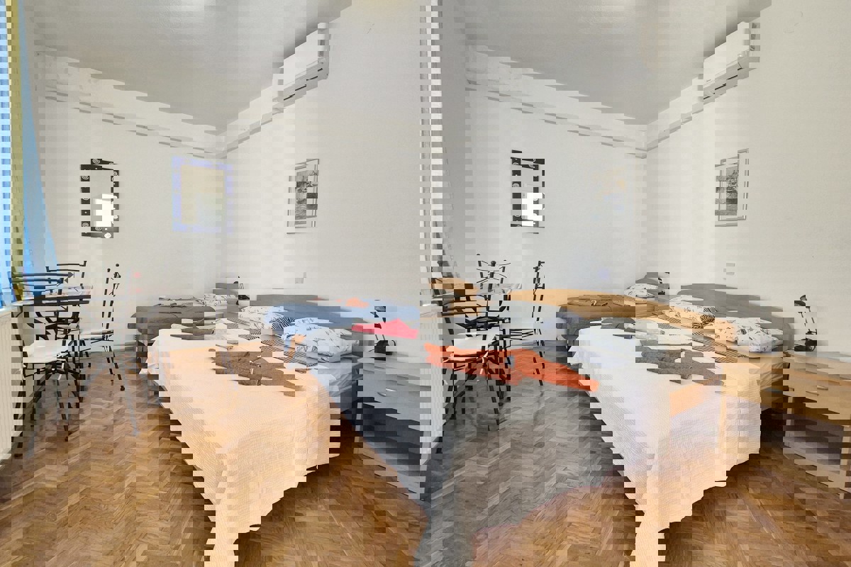 Casa indipendente con vista mare