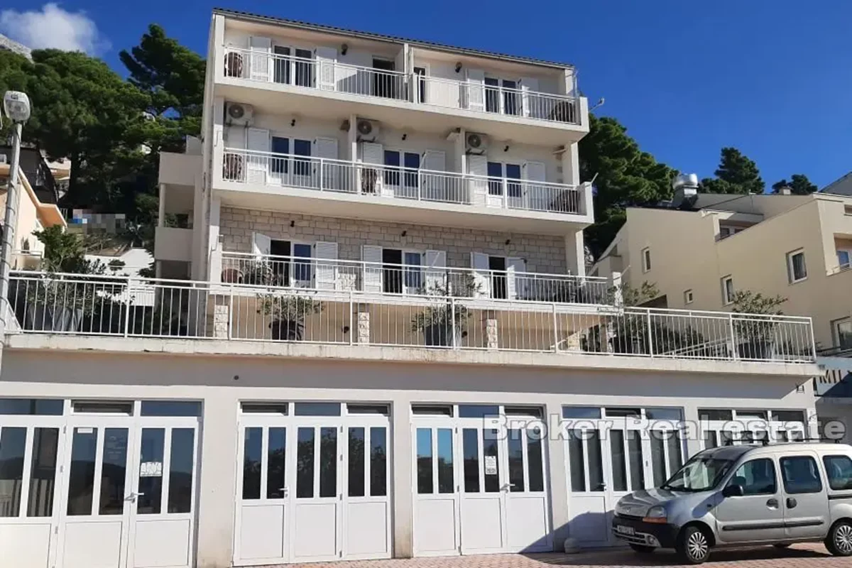 Palazzina con vista sul mare aperto