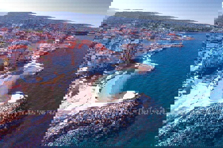 Terreno edificabile con vista mare