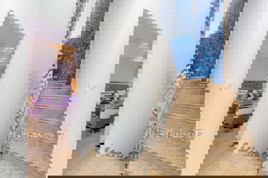 Bella casa con piscina