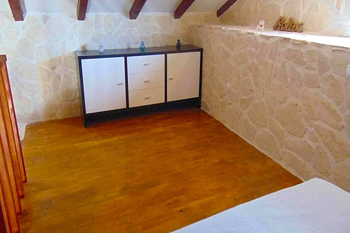 Casa in pietra, in vendita