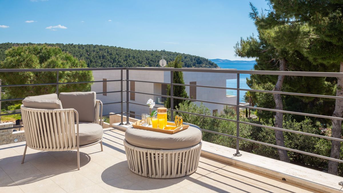 Villa di lusso con piscina e vista mare