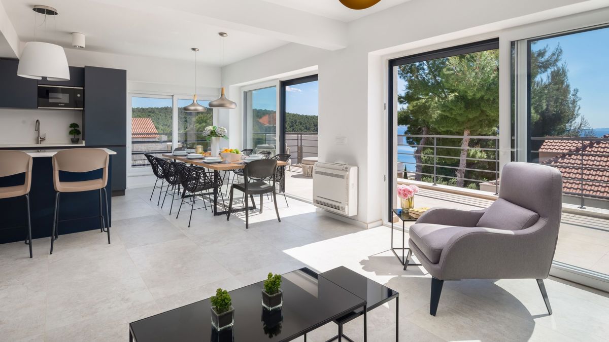 Villa di lusso con piscina e vista mare