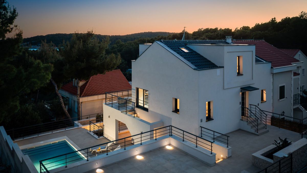 Villa di lusso con piscina e vista mare