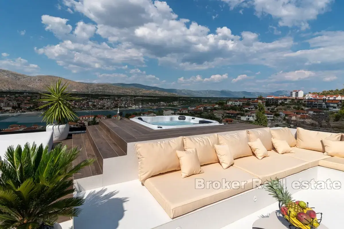 Villa di lusso con vista panoramica sul mare