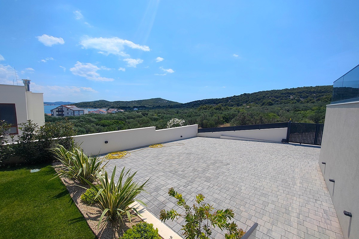 Villa di lusso con piscina e vista mare