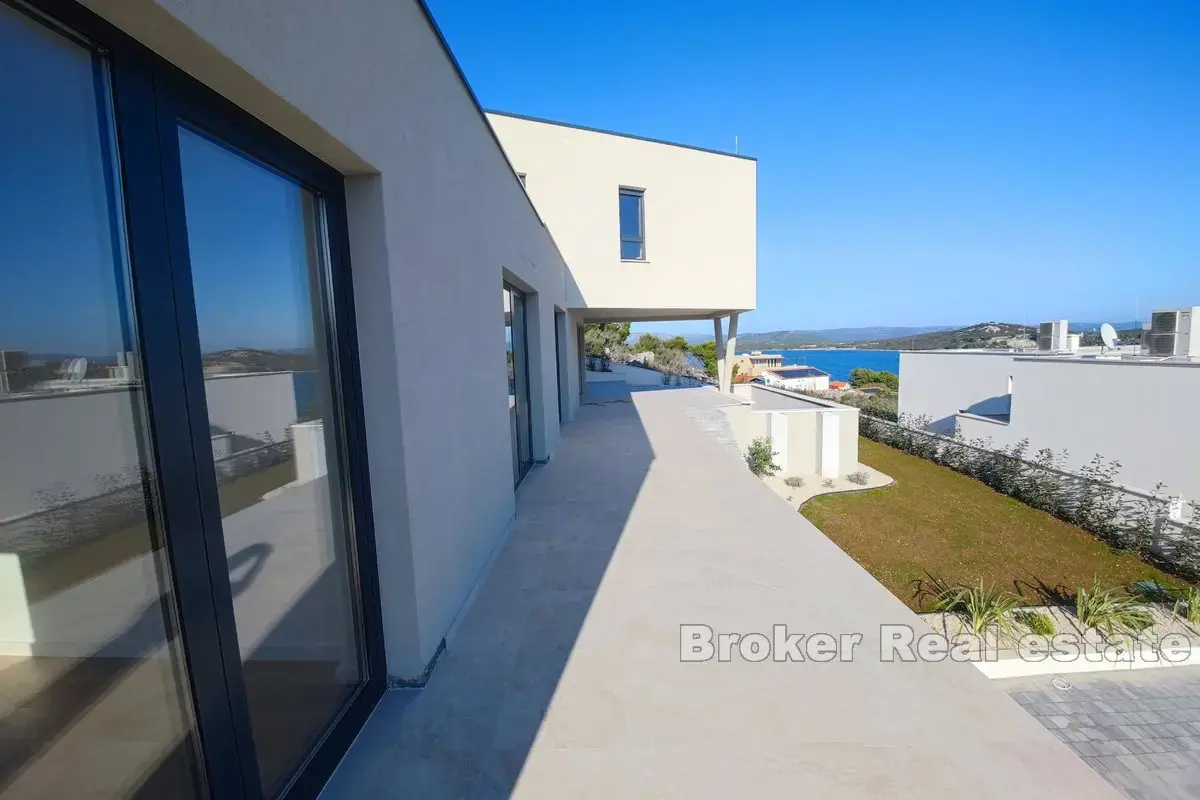 Villa di lusso con piscina e vista mare