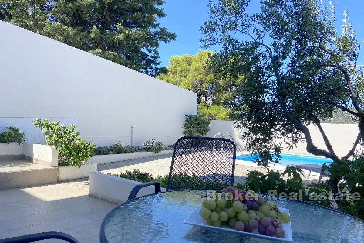 Casa indipendente con vista aperta sul mare