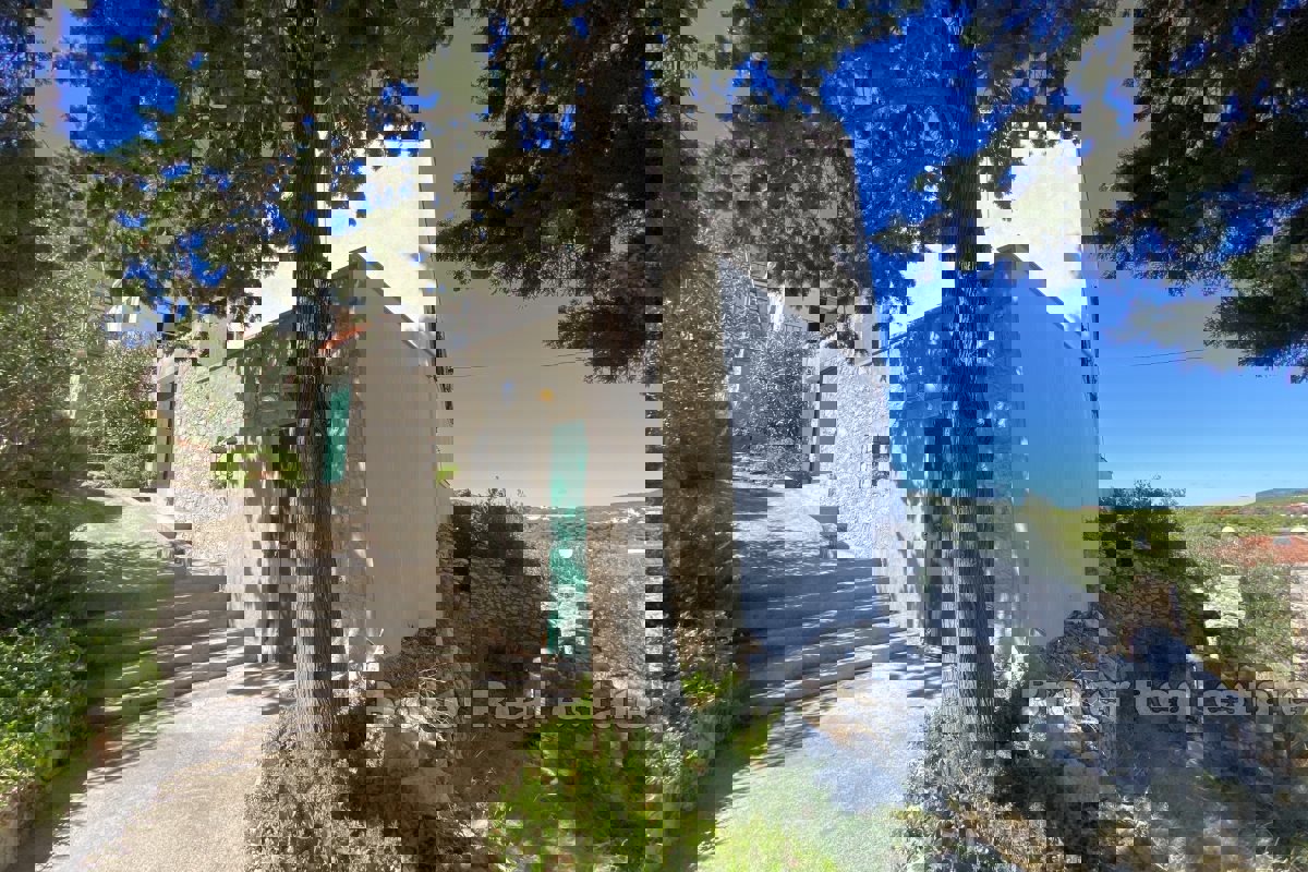 Casa indipendente con vista aperta sul mare