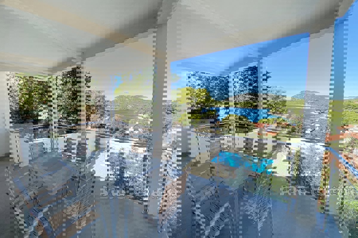 Casa indipendente con vista aperta sul mare