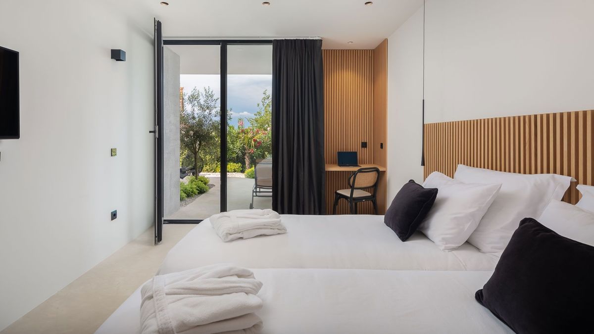 Villa moderna con vista mare