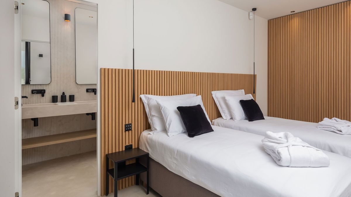 Villa moderna con vista mare