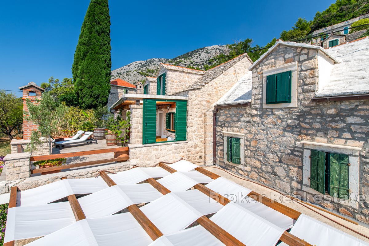 Una casa in pietra unica in una posizione prestigiosa con vista panoramica