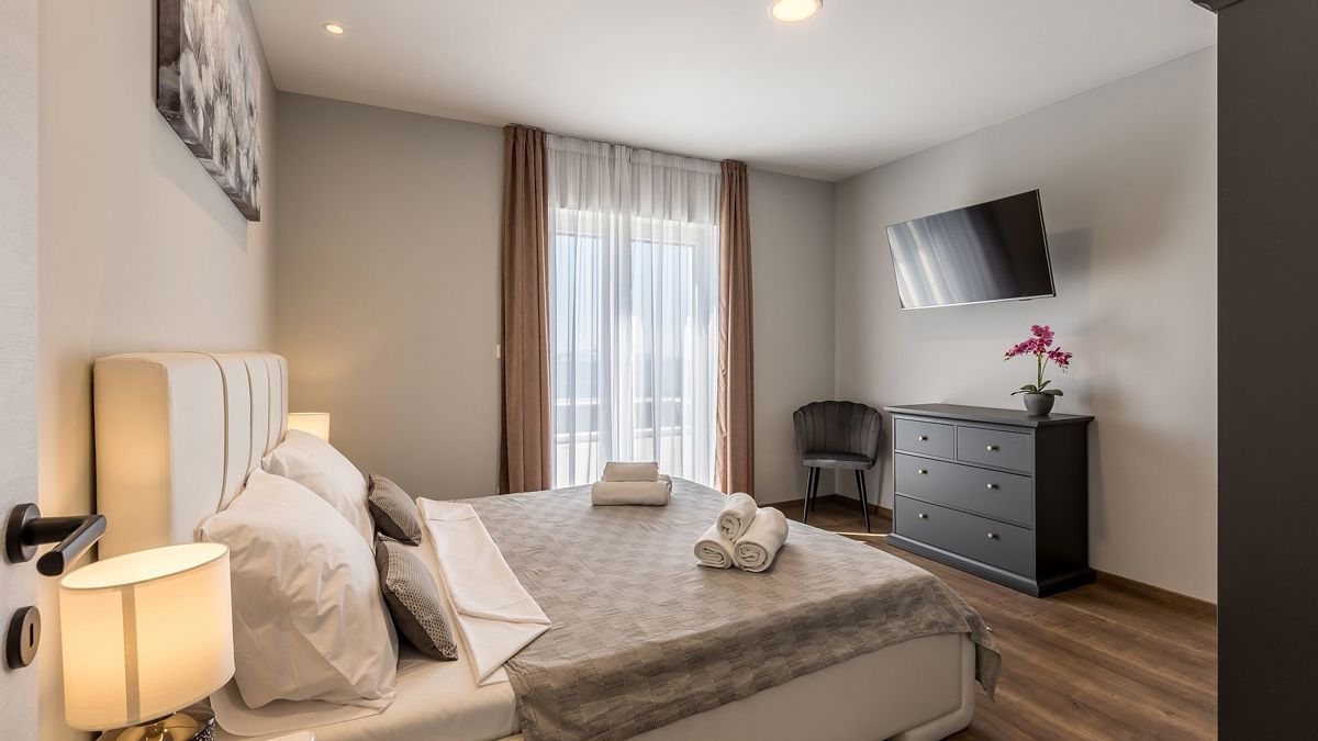 Villa moderna con vista panoramica sul mare