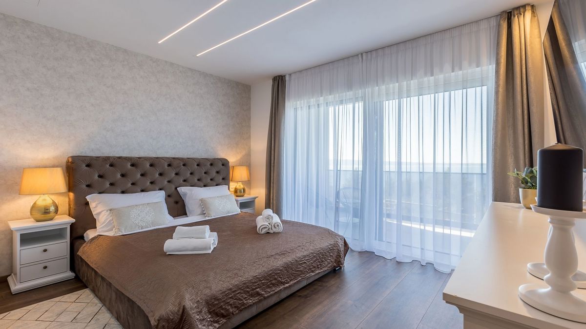 Villa moderna con vista panoramica sul mare