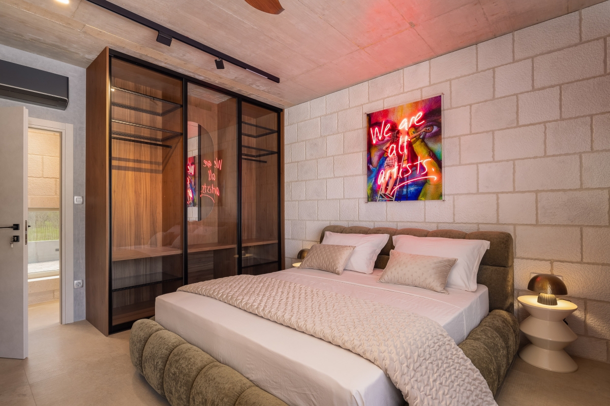 Villa di lusso con piscina e campo da tennis vicino a Spalato